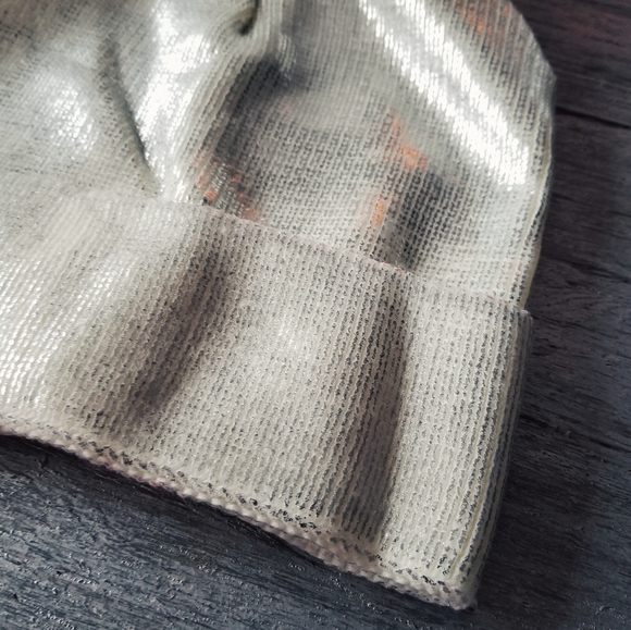 ELIZA Metallic Hat Beanie - SILVER - Picture 5 of 9